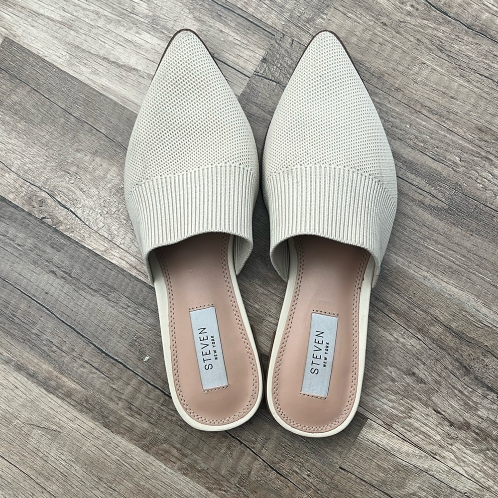 Mule sandals